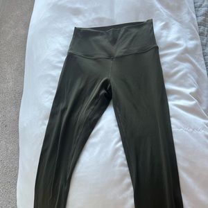 Dark green Lululemon align 23” crop pant
